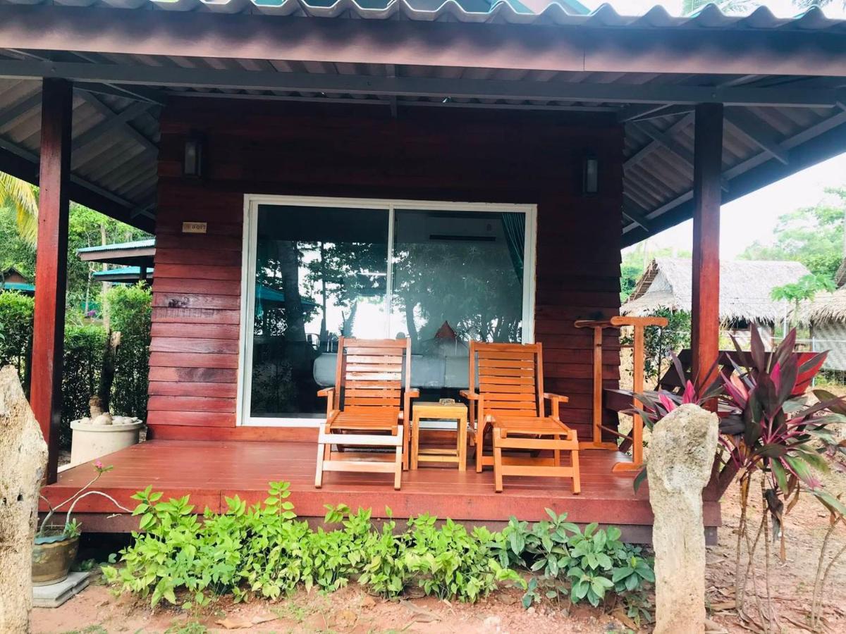 Koh Jum Delight Beach Екстериор снимка