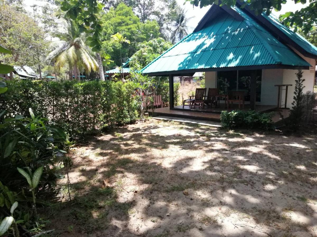 Koh Jum Delight Beach Екстериор снимка