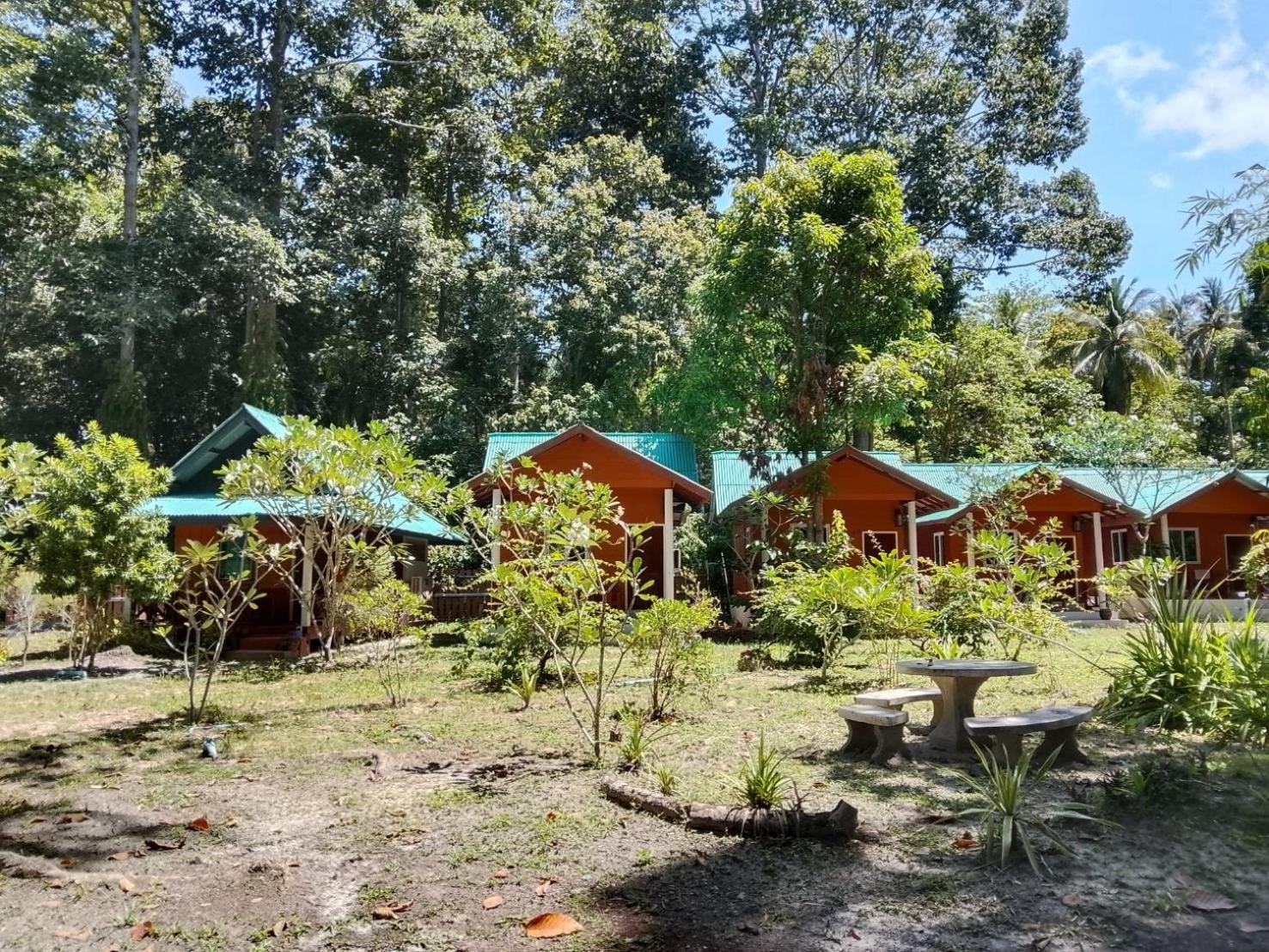 Koh Jum Delight Beach Екстериор снимка